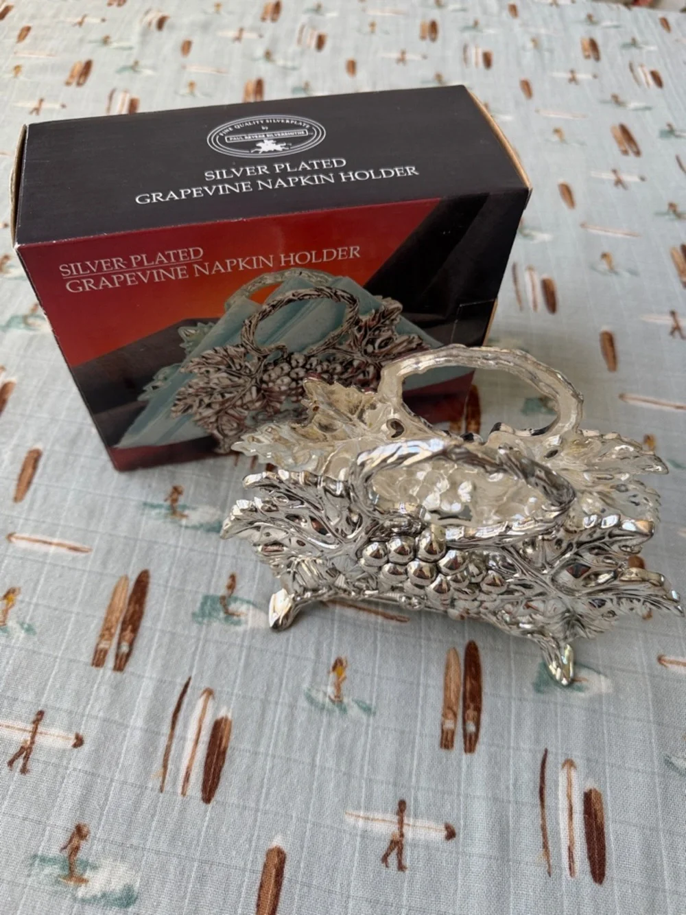Silver-Plated Grapevine Napkin Holder - Elegant Silver Finish
